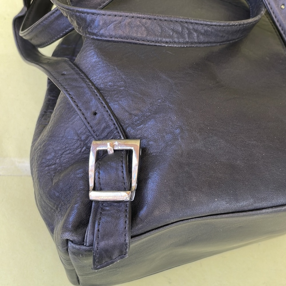 Vintage black/silver distressed leather backpack - Picture 12 of 16
